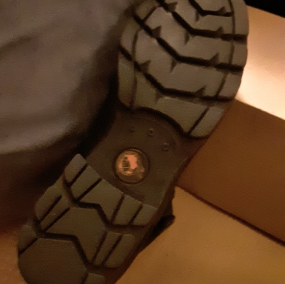 Womans Boots - Picture 3 of 8